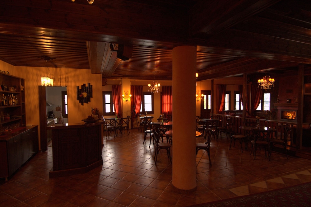 Kroupi Hotel