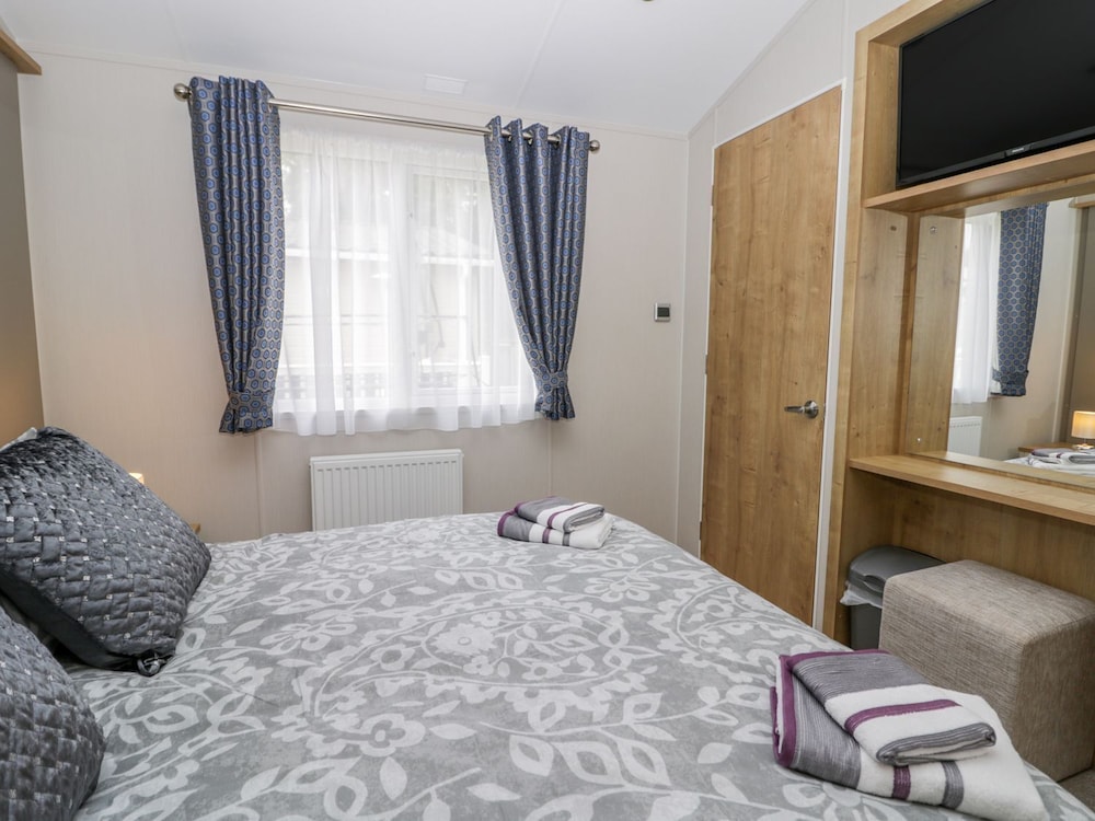 Cayton Pines Lodge at Cayton Bay Holiday Park view 2