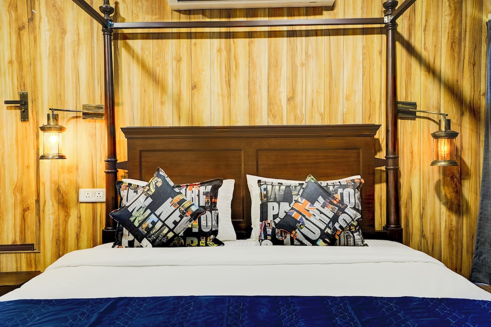 Alaya Stays Fortezza | Pet-friendly 6-BHK Farmhouse With Private Pool