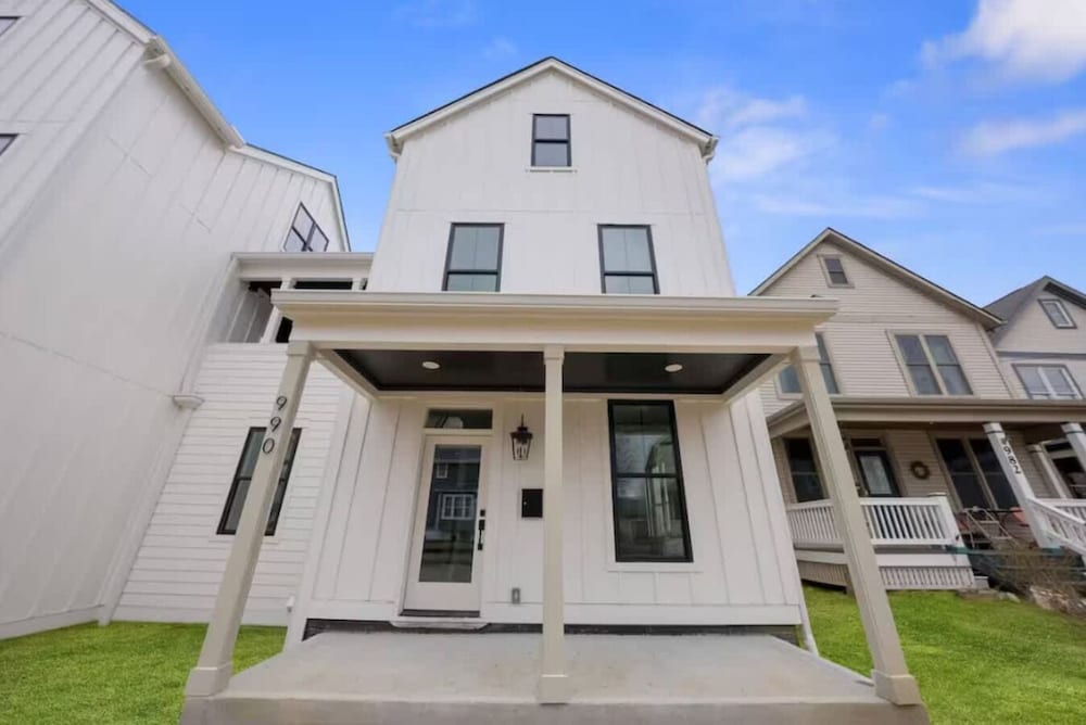 Jungle House Premier Residences – Downtown Columbus & Short North