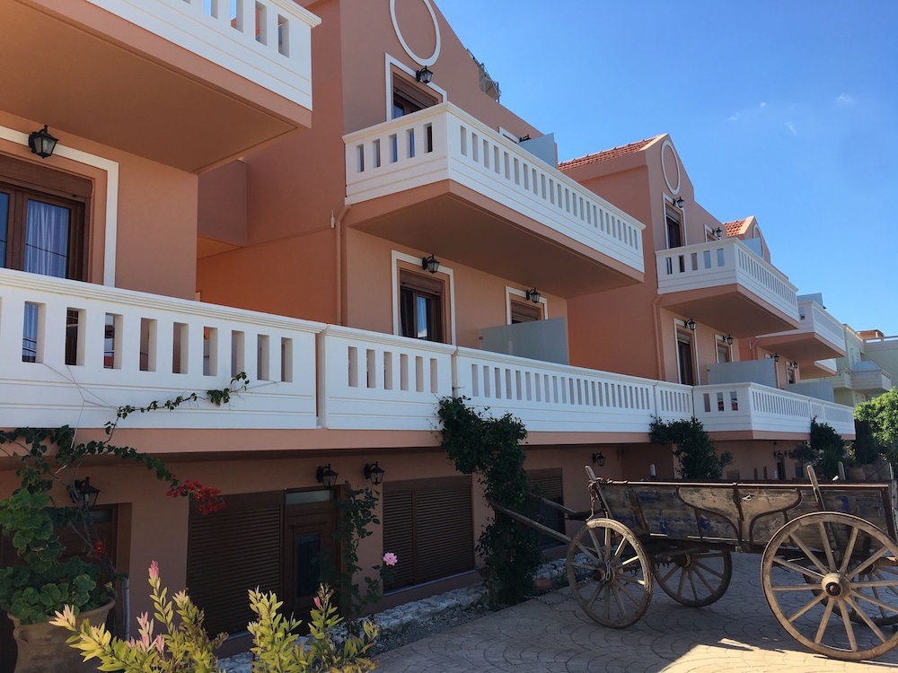 Porto Kalyves Seaside Apartments