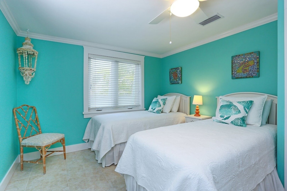 Seascapes 3 Bedroom Home by RedAwning