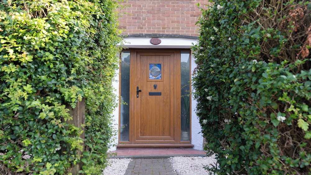3-bed House - Sleeps 7, Parking & Views