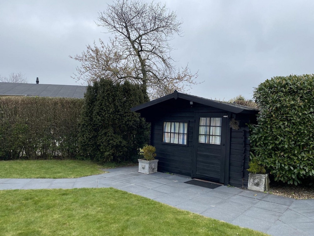 Lovely Holiday Bungalow With Garden