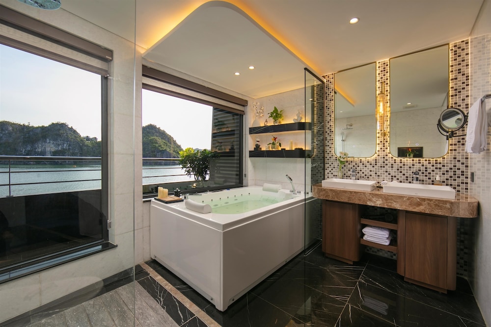 Calista Luxury Cruise