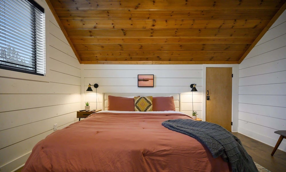 Quiet/private Cabin - Couples/family - Ideal Location