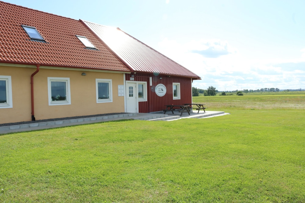 Kärraton Vandrarhem - Hostel