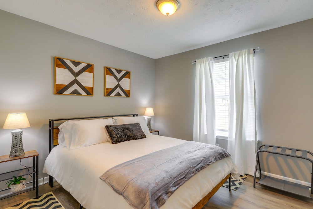 Decatur Vacation Rental w/ Fenced Yard!