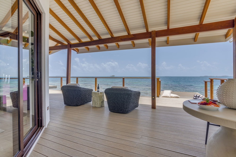 Magenta Caye Luxury Private Island Resort