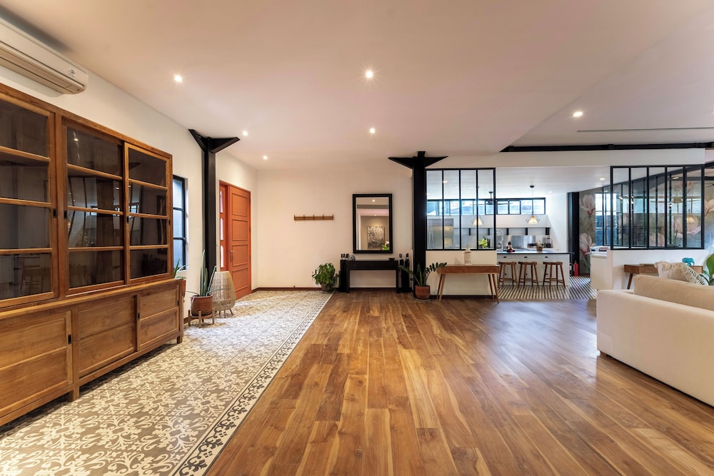 Bon Ton Villa By Betterplace