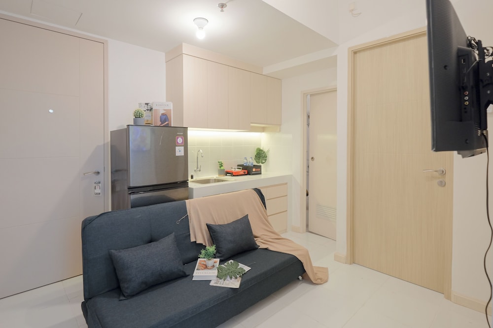 Spacious And Homey Corner 2Br Tokyo Riverside Pik 2 Apartment