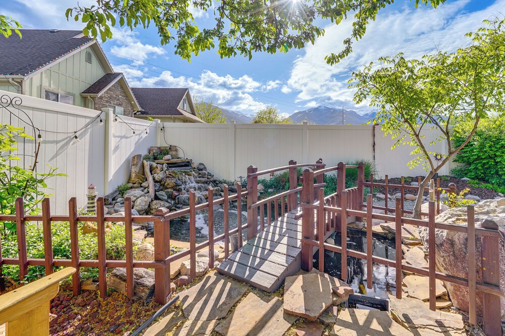 Cozy Kaysville Vacation Rental w/ Mountain Views!