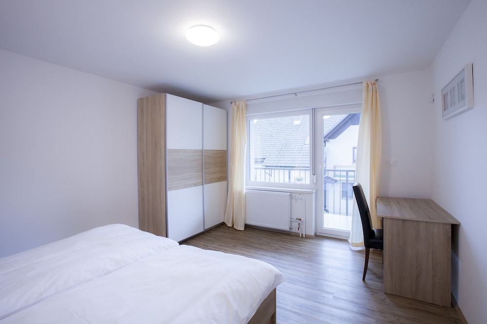 Razingar Apartments view 3