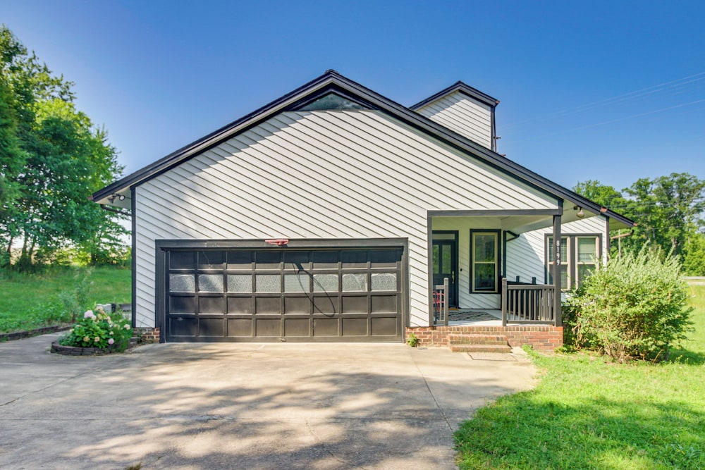 Spacious Home w/ Game Room, 2 Mi to Concord Mills!