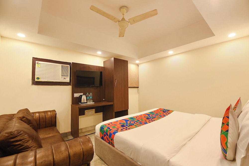 Fabhotel South Paradise