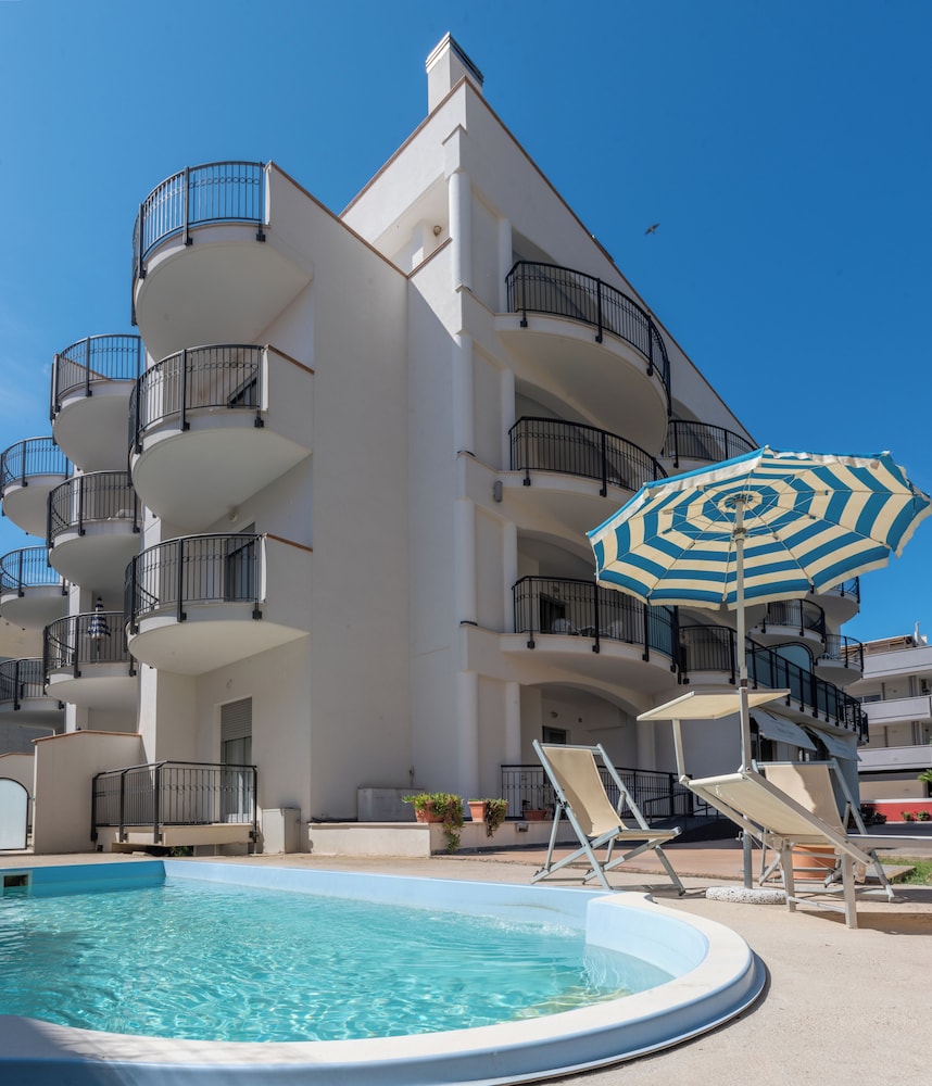 Altamira Residence