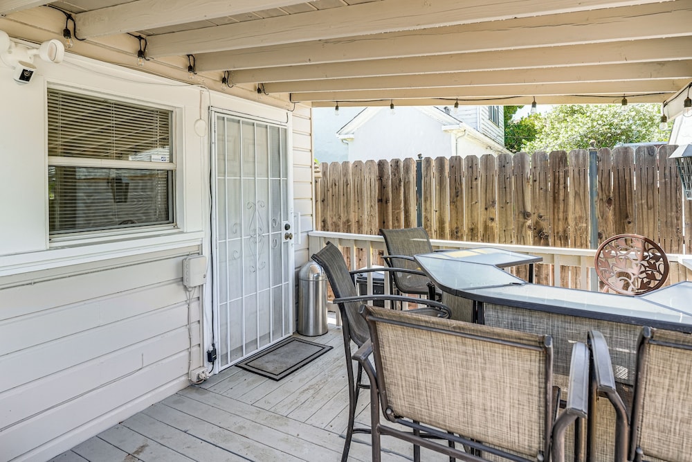 Miracle Mile Stay: Classic Stockton Home w/ Yard!