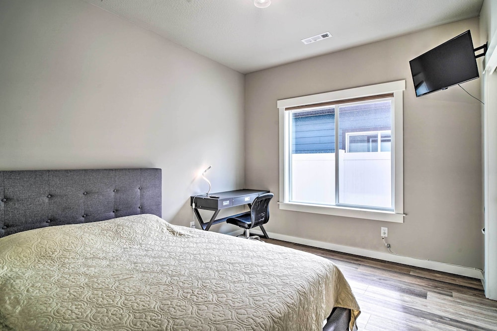 Medford Vacations - Modern Medford Escape 3 Mi to Downtown! - Property Image 19