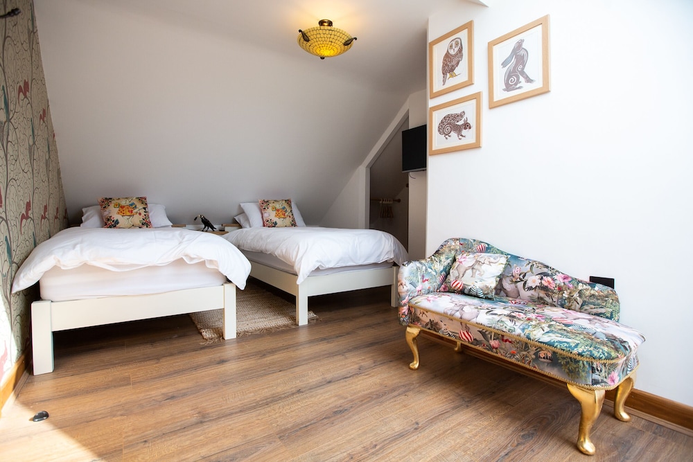 Luxury Cottage With hot tub in the Forest of Dean view 4
