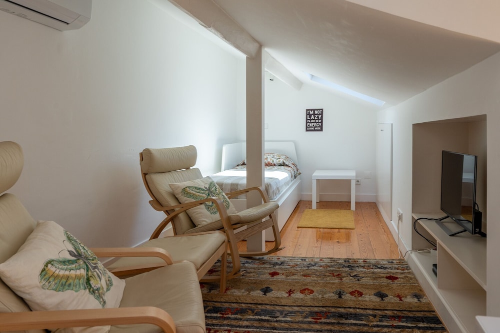 Bairro Alto Tiny Studio by Homing