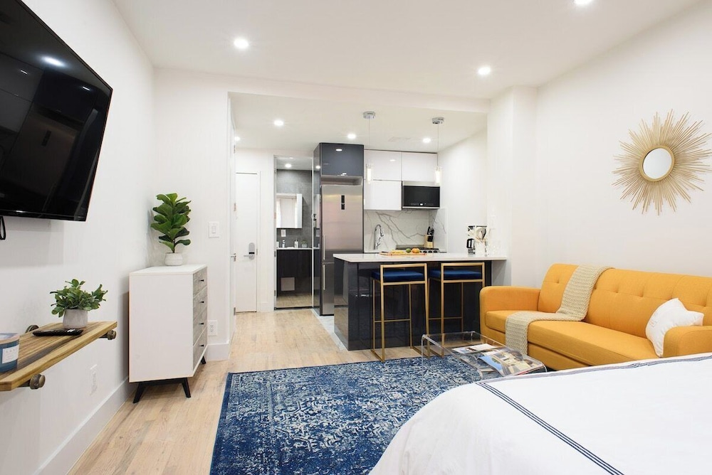 1597 New York Apt