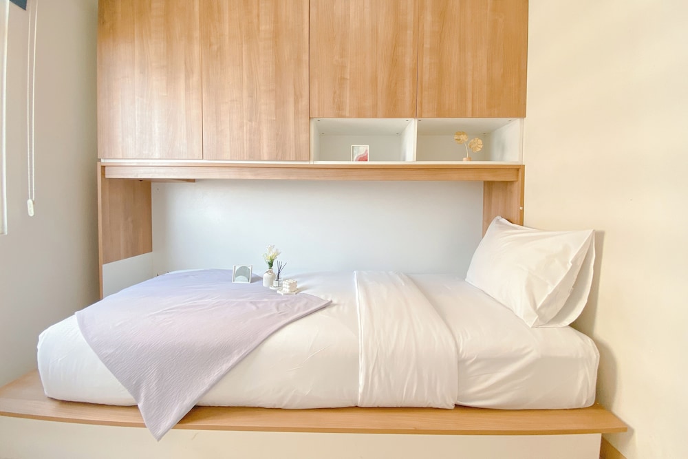 Good And Comfort 2Br At Springlake Summarecon Bekasi Apartment
