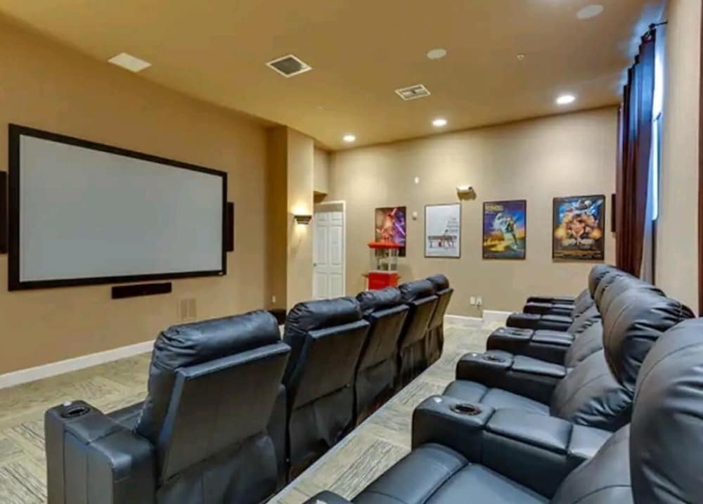 Gated Community, Amazing 4/3 Vacation Home With Private Pool Near Disney!!!
