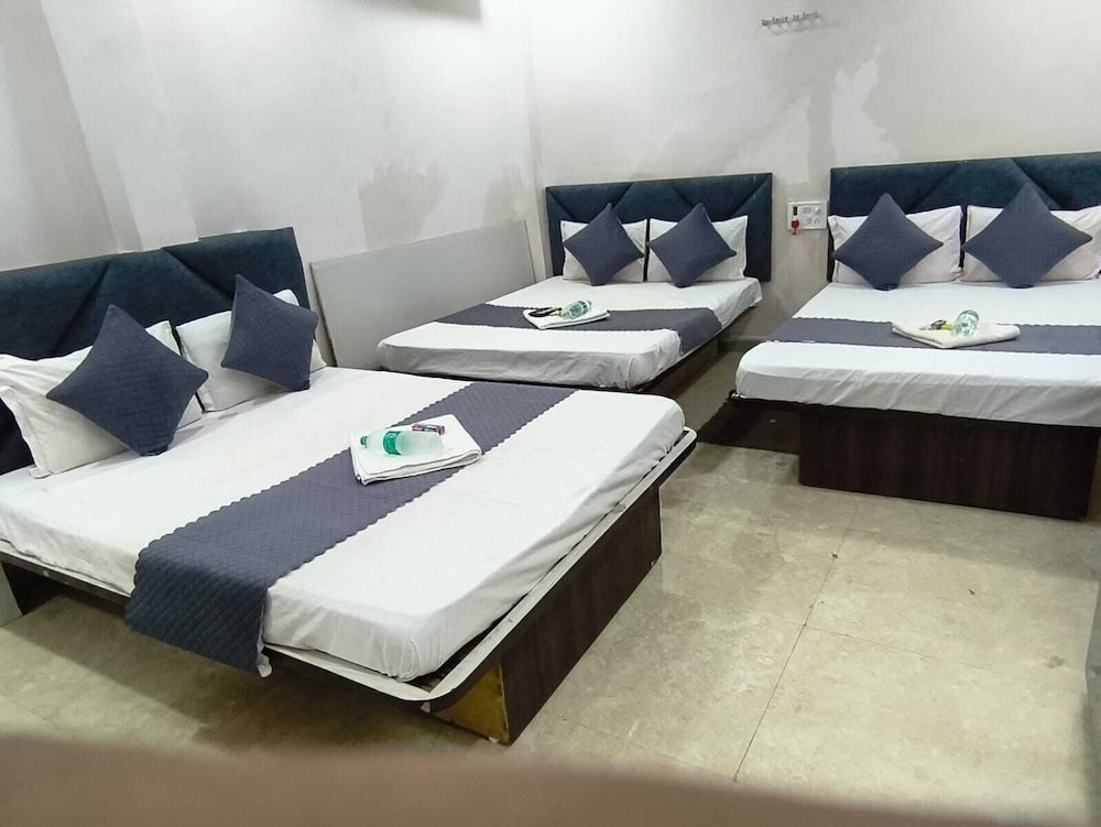 Shri Radha hotels