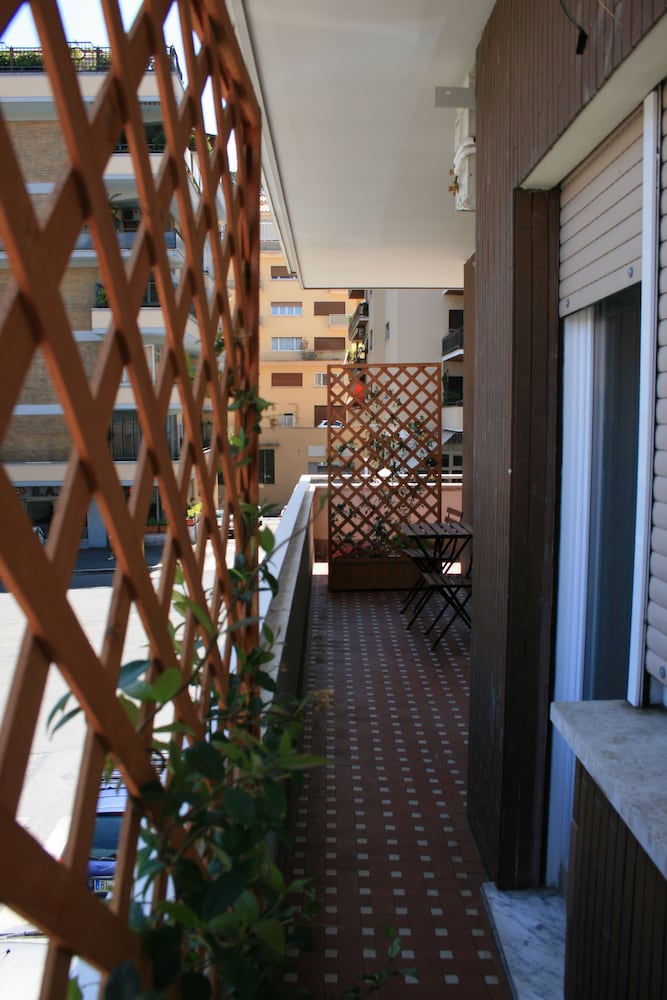 LT Rooms