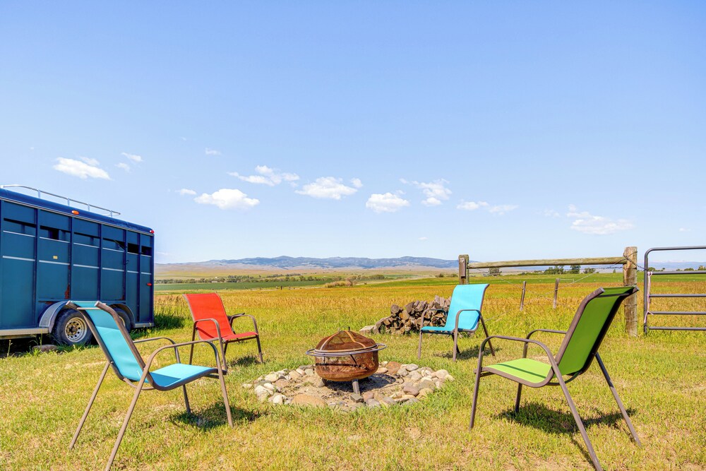 Charming Livingston Vacation Rental w/ Views! view 3