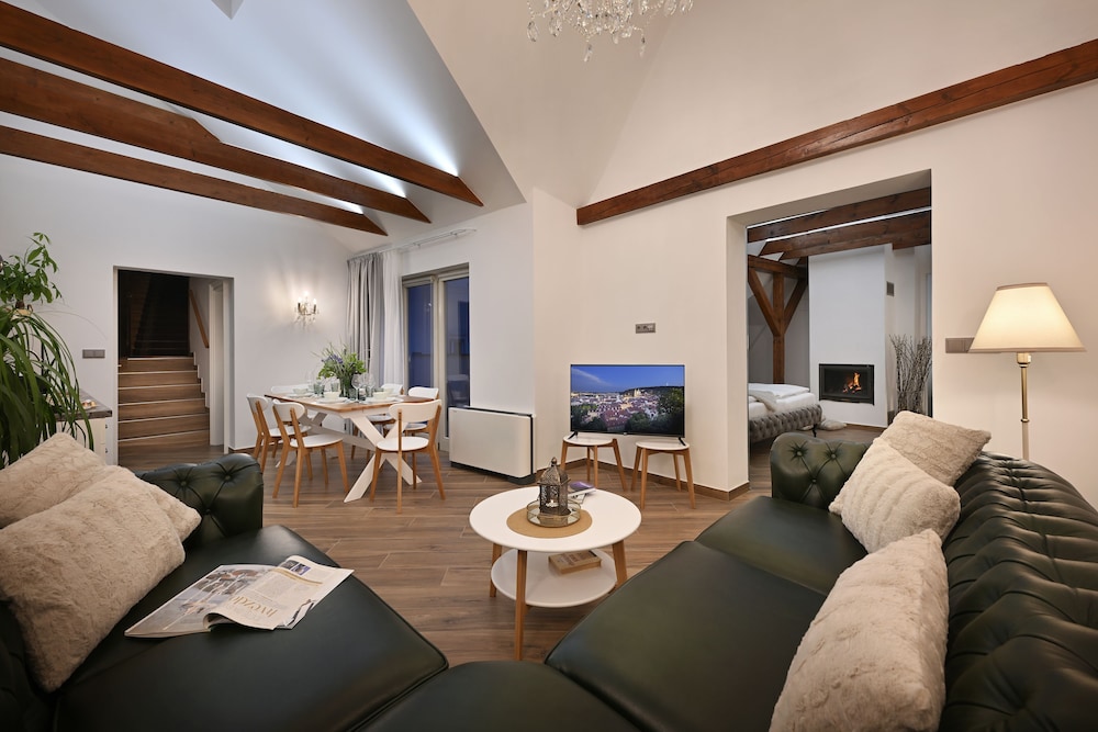Kaiserstein Palace Apartments