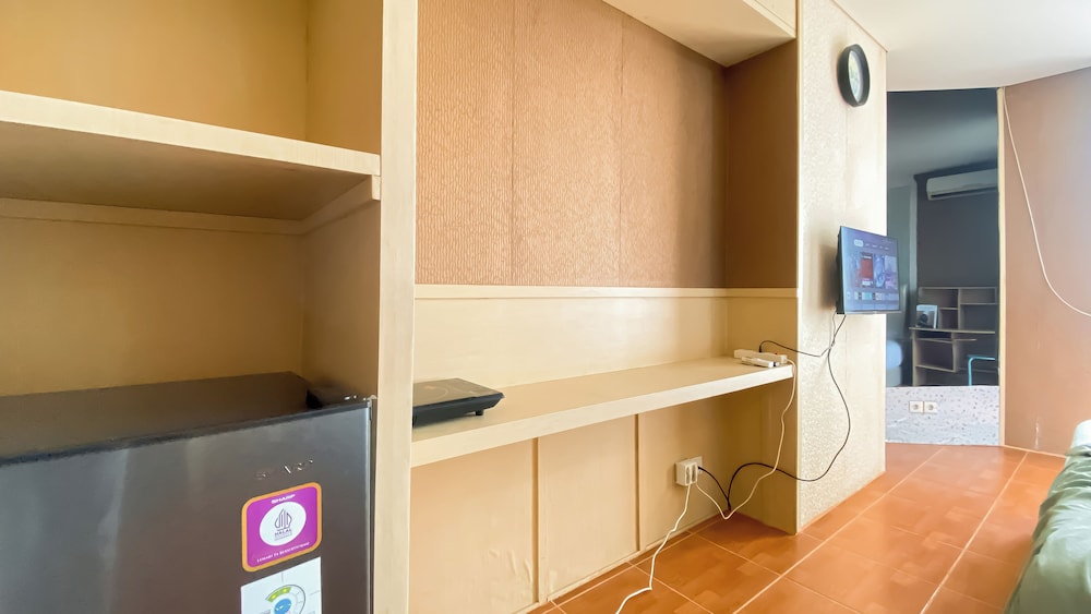 Cozy and Minimalist Studio Apartment Mangga Dua