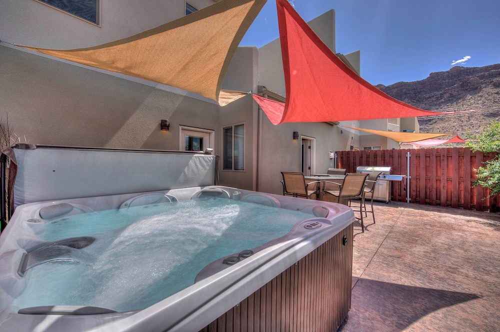 Desert Winds 6 by MoabCondos4Rent view 5