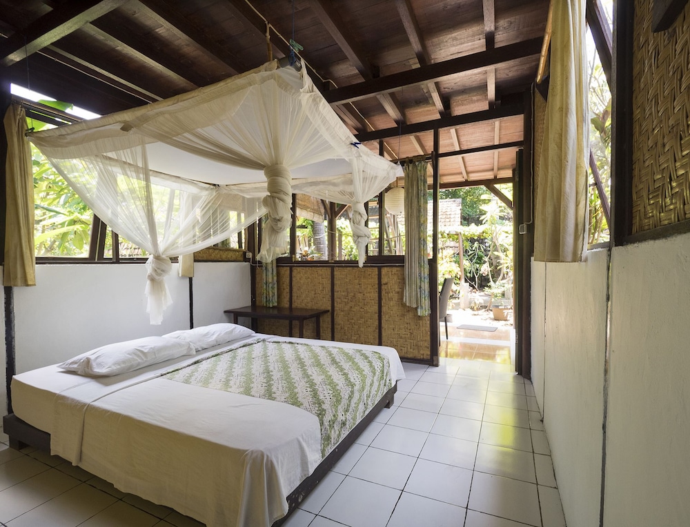 Woodstock Garden Bungalows