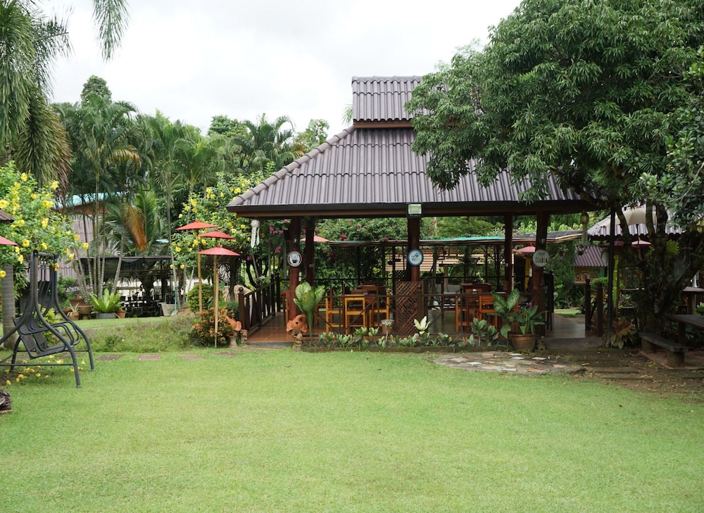 Mae Rim Vacations - Ban Rai Tin Thai Ngarm Eco Lodge - Property Image 2