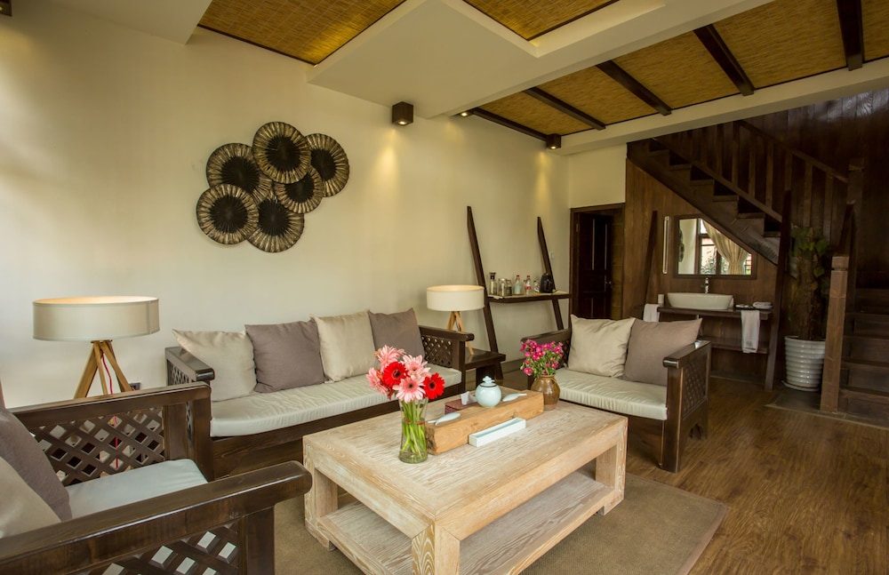 Yunzhong Baisha Lijiang Inn