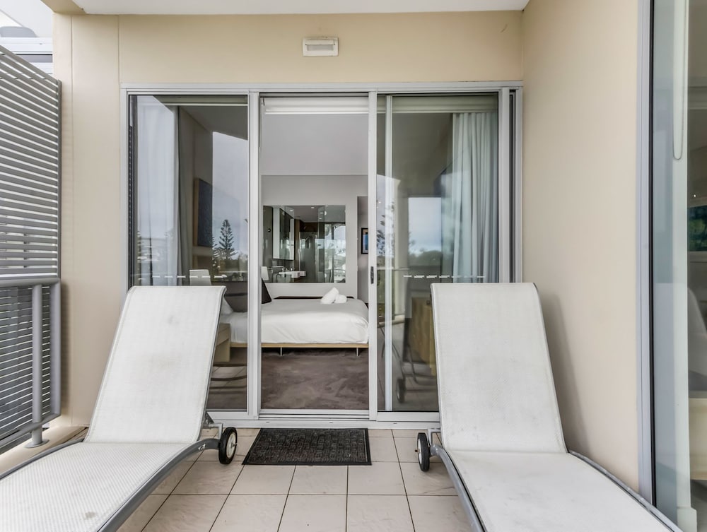 Tropical Park View Retreat 3BR Bali Resort in Kingscliff (1210)