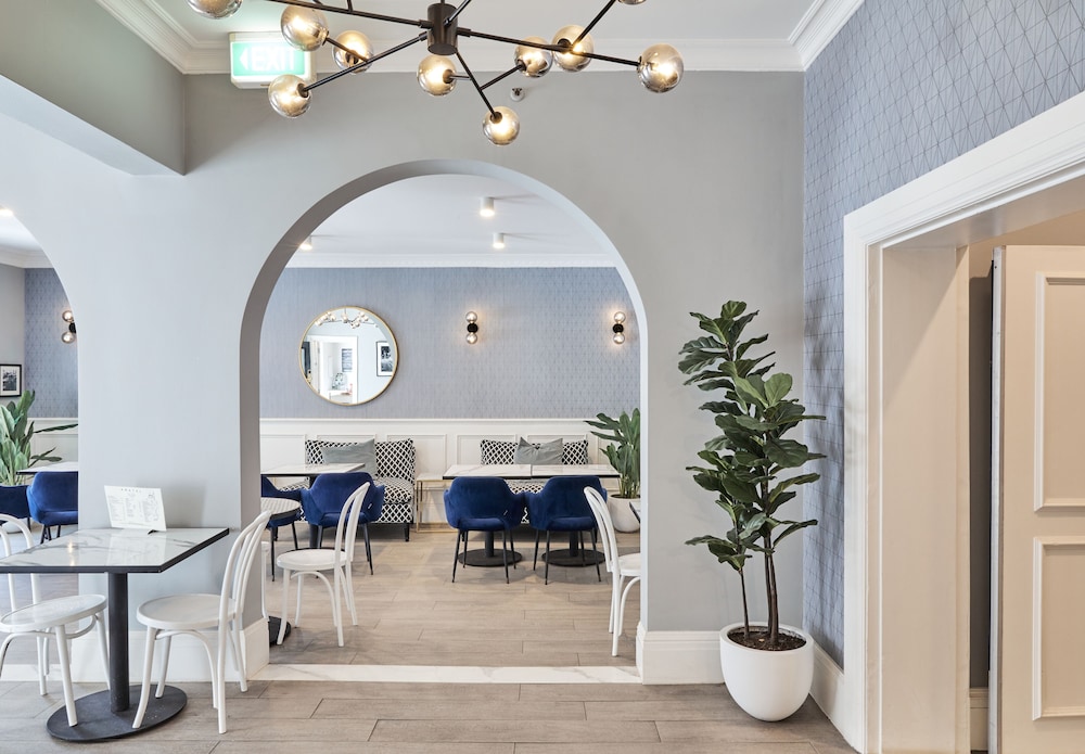 Potts Point Vacations - No9 Springfield - Property Image 2