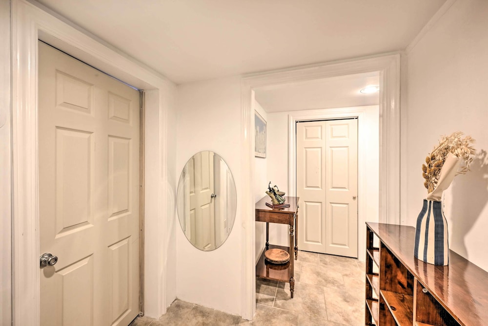 Island Park Couple's Escape 1 Mi to Beach! - Property Image 11