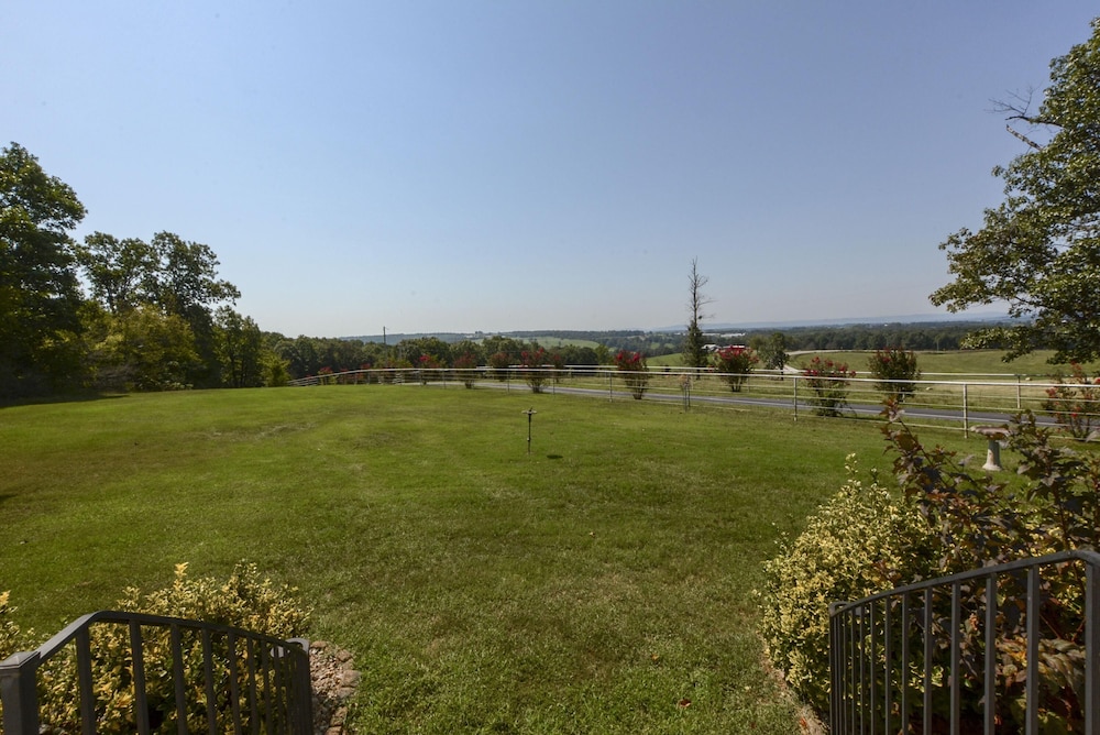 Omaha Vacations - Llama House - Property Image 3