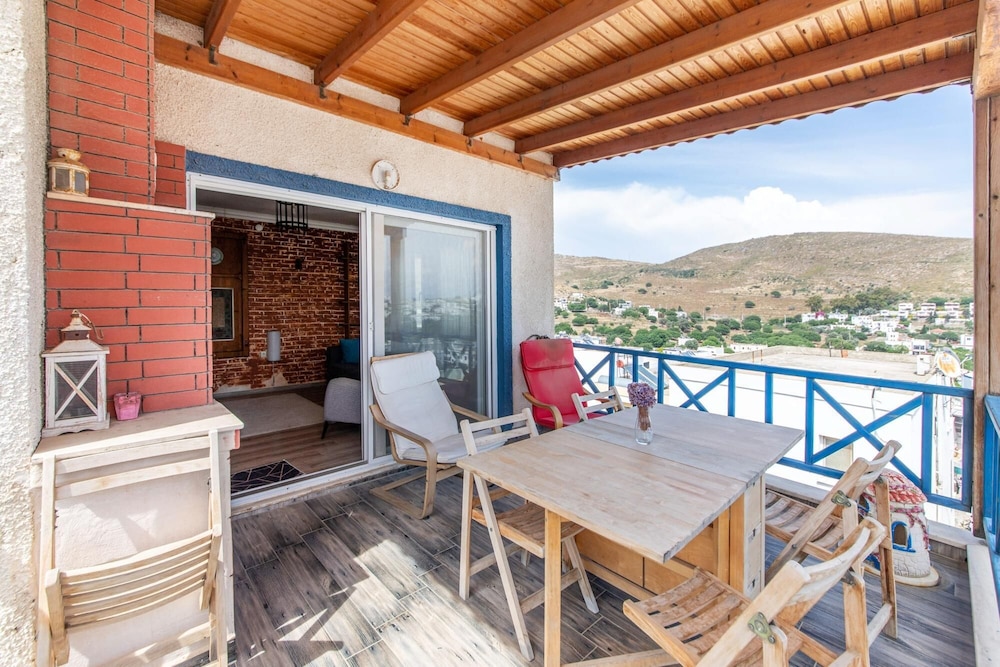 Sea View Cozy House With BBQ and Garden in Bodrum view 4