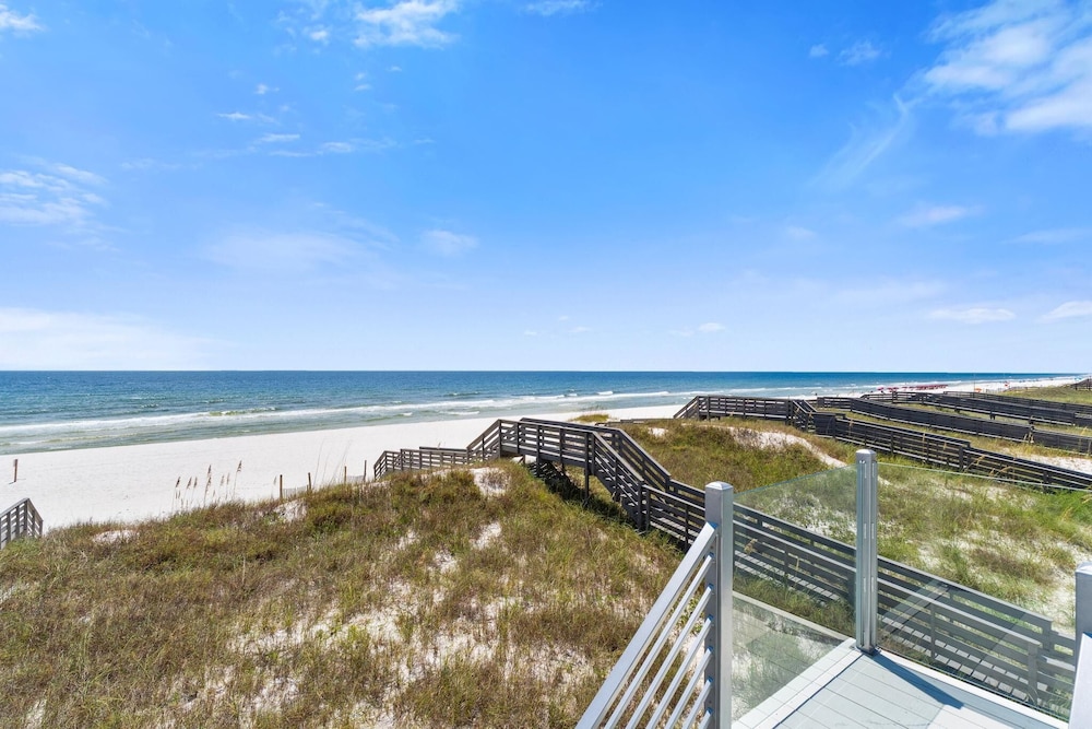 Casa Playa at Eleanor Beach