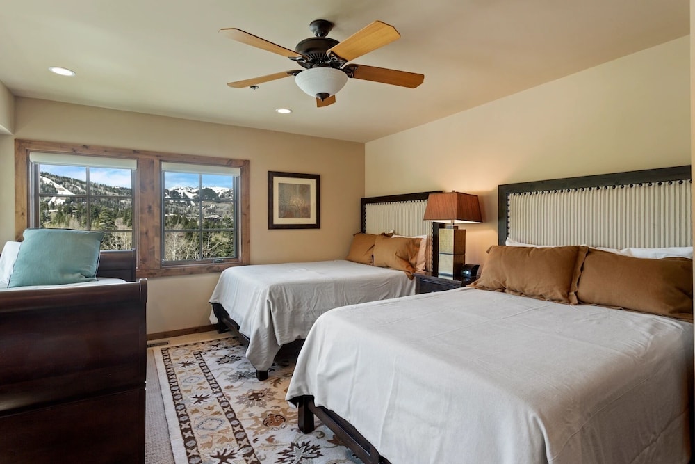 Stag Lodge at Deer Valley Resort - Three Bedroom Residence with Spa #13 3 Condo