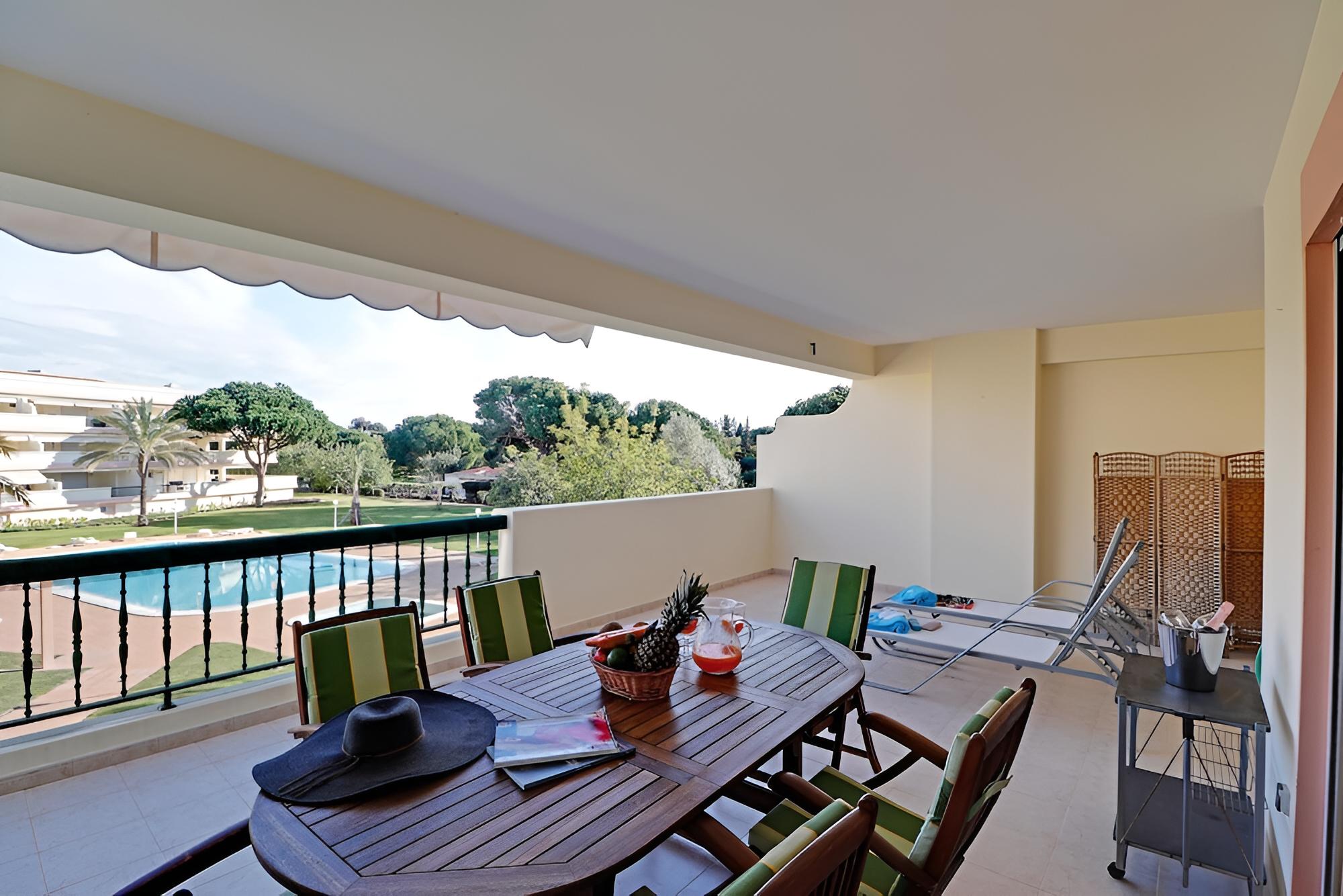 Carob Tree in Vilamoura view 2