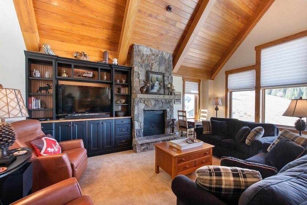 Premium Unit 2801 - Zephyr Mountain Lodge 3 Bedroom Condo