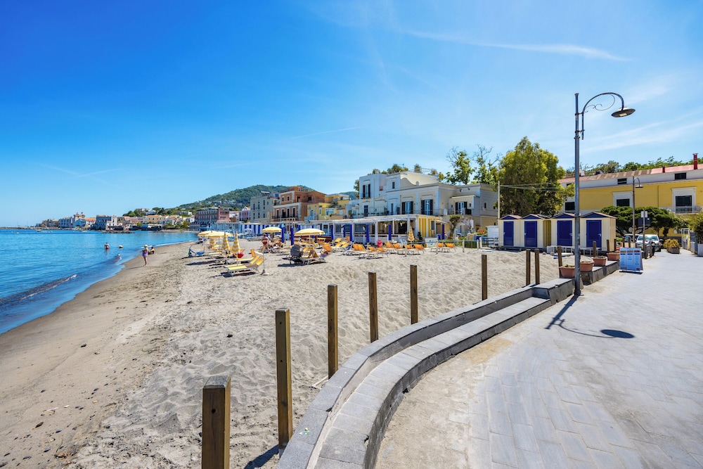 Villa Villari Terrace and Patio by Napoliapartments