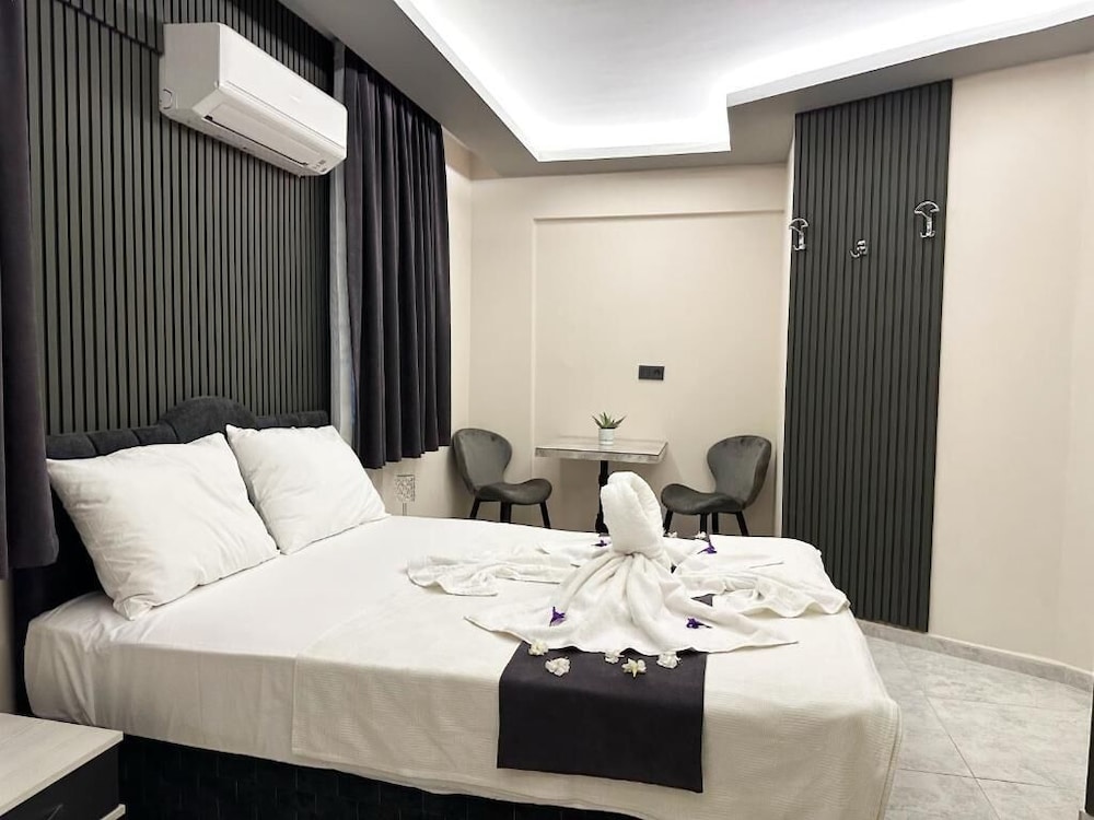 Marina Lora Butik Otel Sığacık
