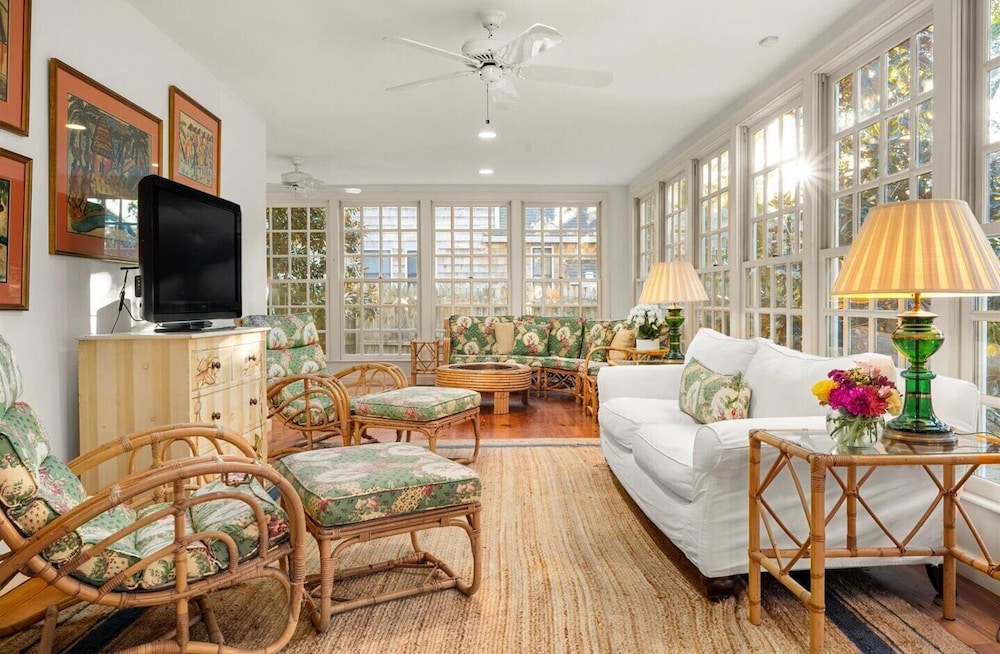 Henlopen Avenue 69