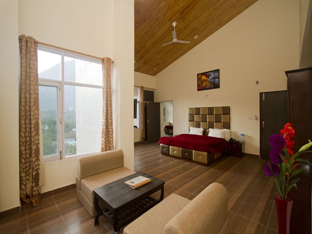 Snow Touch Resort (Shri Nath Group)