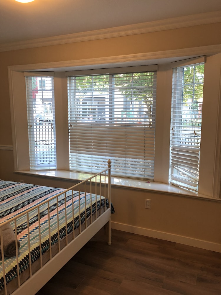 Cora's Place view 4